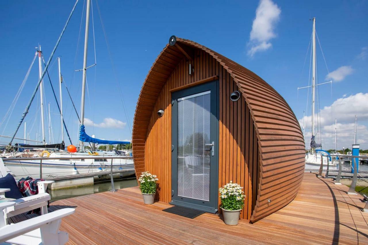 Sea Breeze Ark 900 Hotel Емсуърт Екстериор снимка
