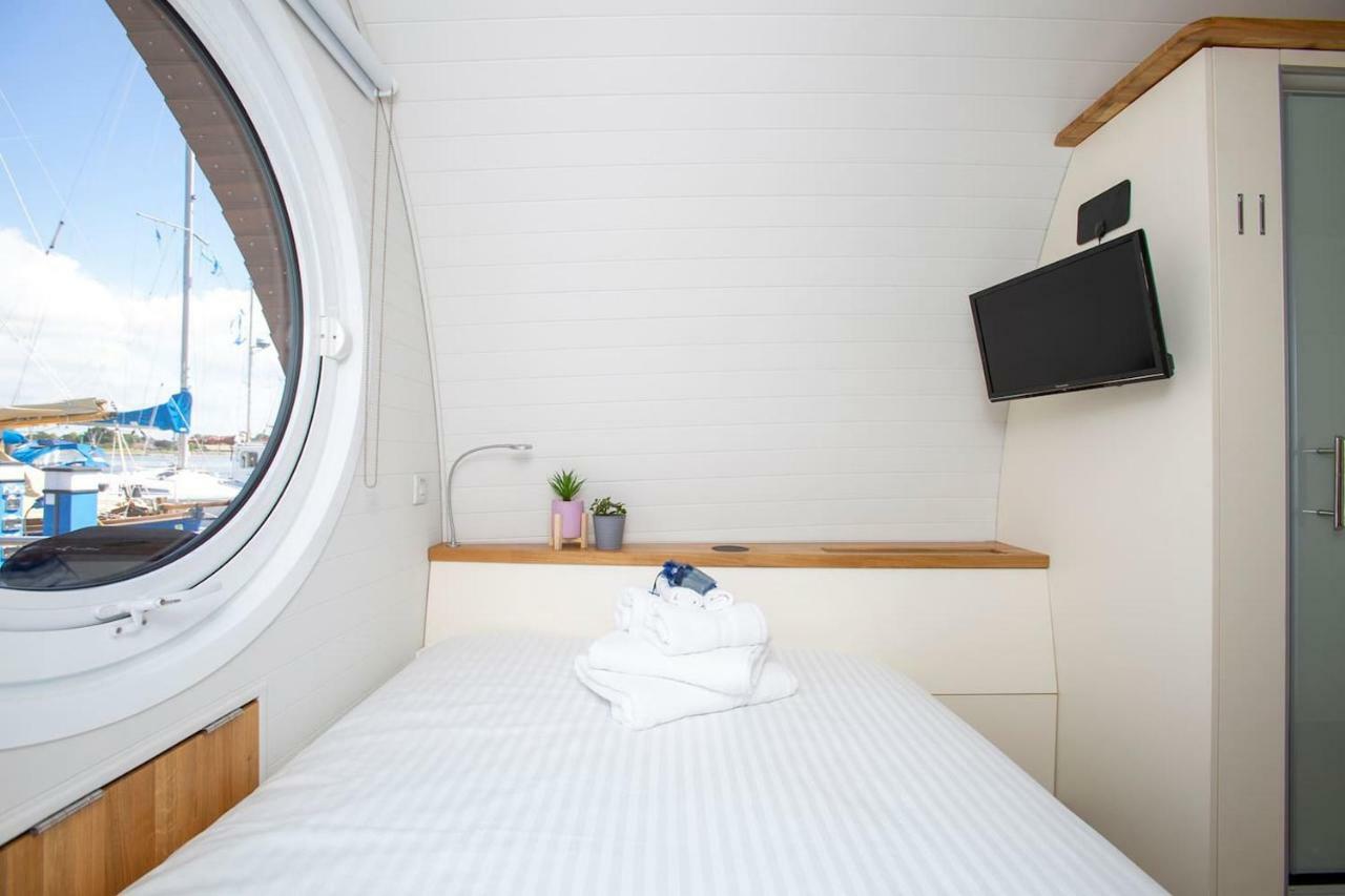 Sea Breeze Ark 900 Hotel Емсуърт Екстериор снимка